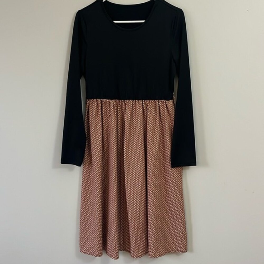 Flowy long sleeve dress